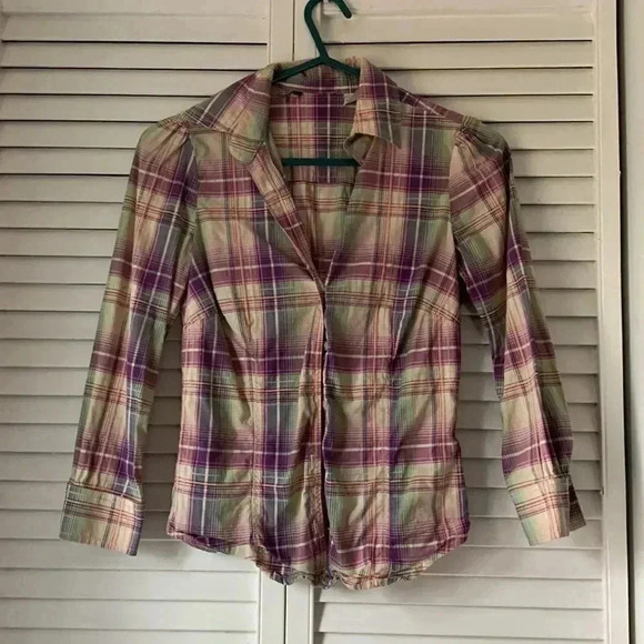 🤑Button down plaid top - Picture 3 of 5
